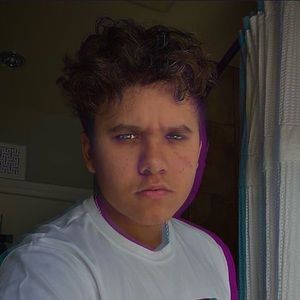 Meet your Posher, Zachary